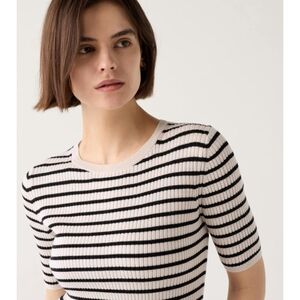 Uniqlo Black and White Striped Short Sleeve Top Wool